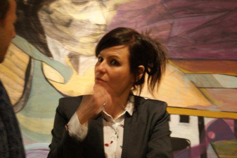 L'artiste devant "el nudo de Möbius"