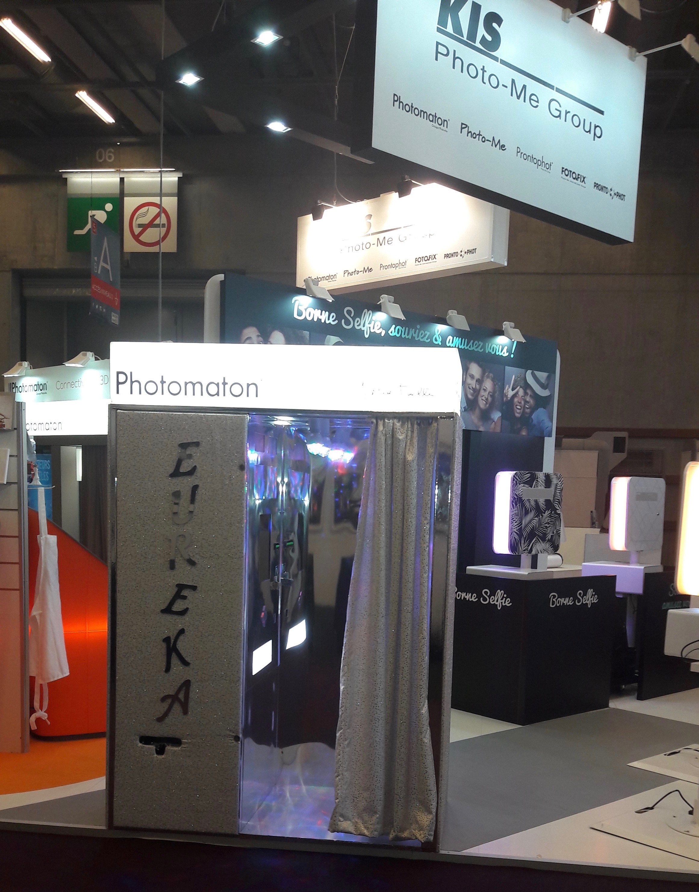 Cabine EUREKA - PHOTOMATON by Marie Piselli.