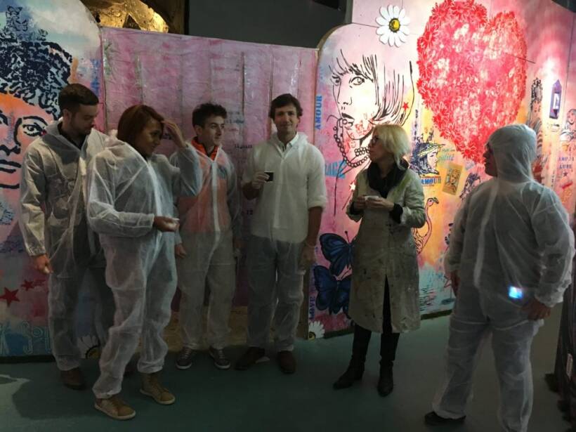 Tous en tenue !
Petite pause café avant de travailler :-)