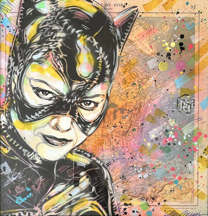 C215 – Cat woman – Painting on a map of New York – 41 x 43 cm, under glass frame, black wood, 45.5 x 47 x 4 cm